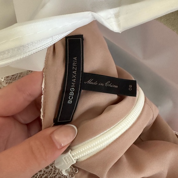 BCBG TAN AND WHITE LACE DRESS - Picture 3 of 3